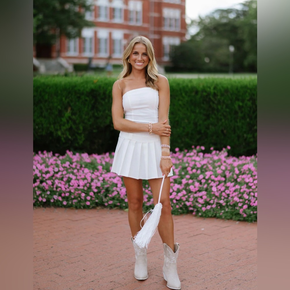 New Selfie Leslie White strapless pleated mini dress